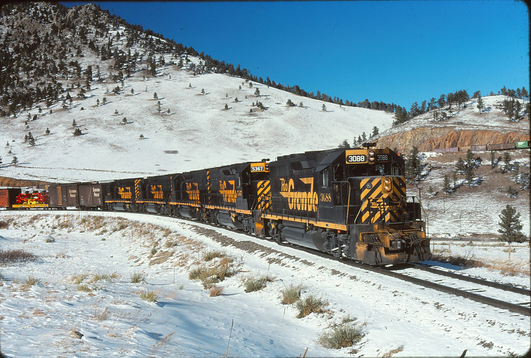 020077A 3088 Clay 2-77