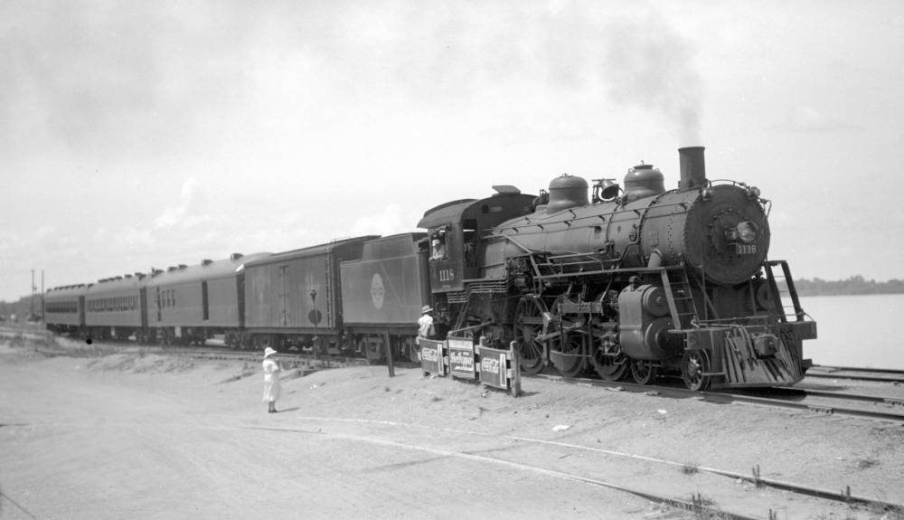 IC Train 36 Baton Rouge 7-28-1932 Otto Perry Denver Public Library
